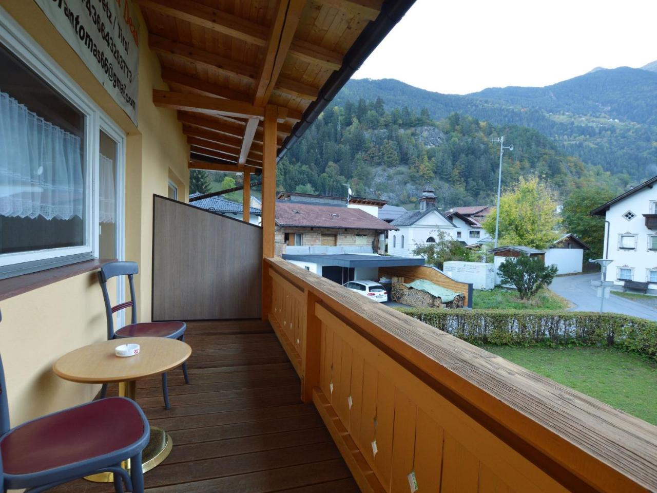 Cozy Apartment In Oetz Close To Ski Area Eksteriør bilde